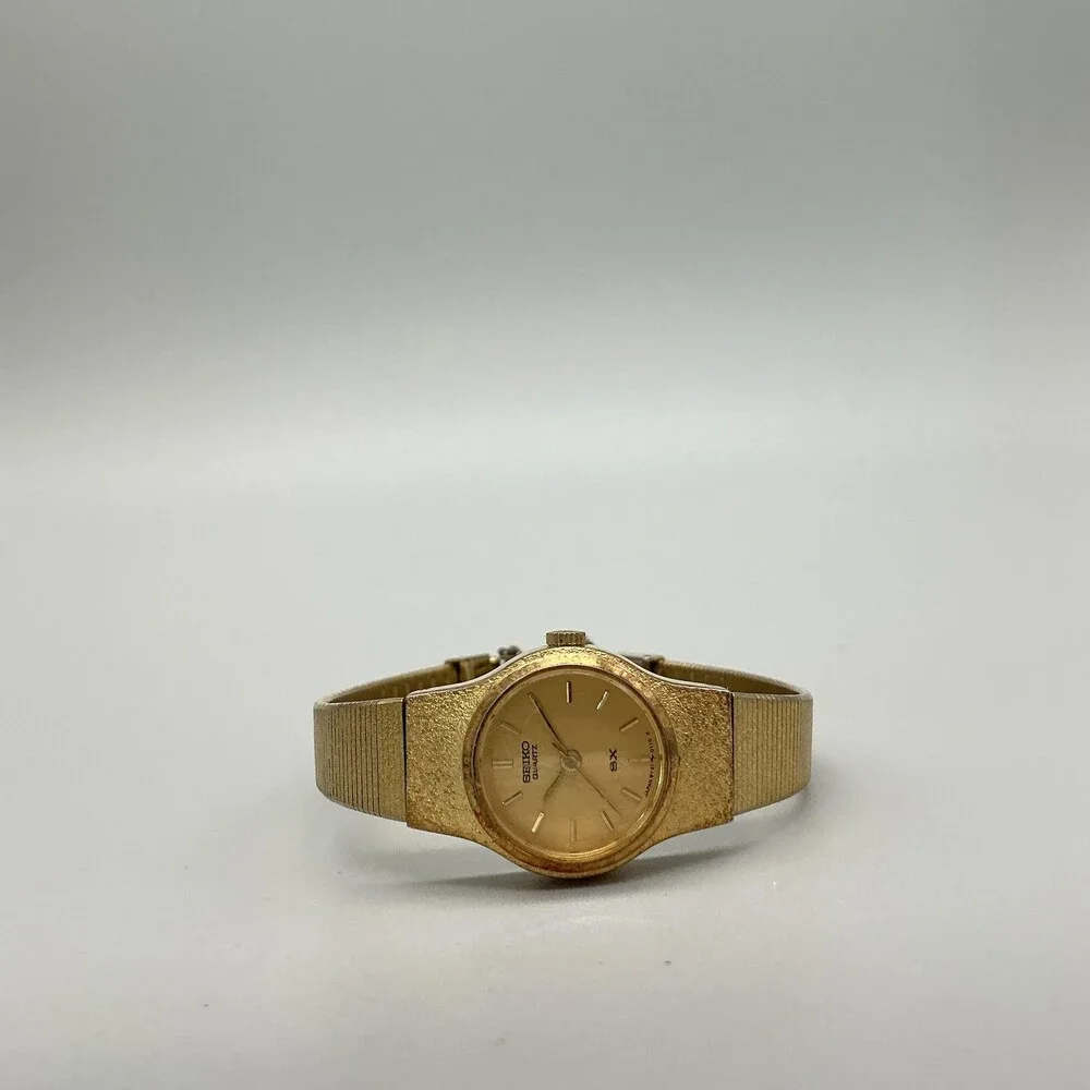 Vtg Seiko Womens Watch 20mm Champagne Dial Gold Tone 8Y21-0020 New Battery 5.75